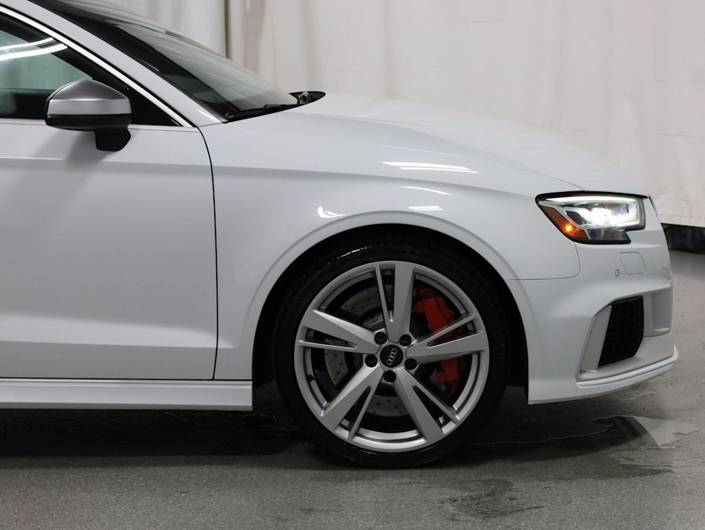Thumbnail: 2019 Audi RS 3 - 8