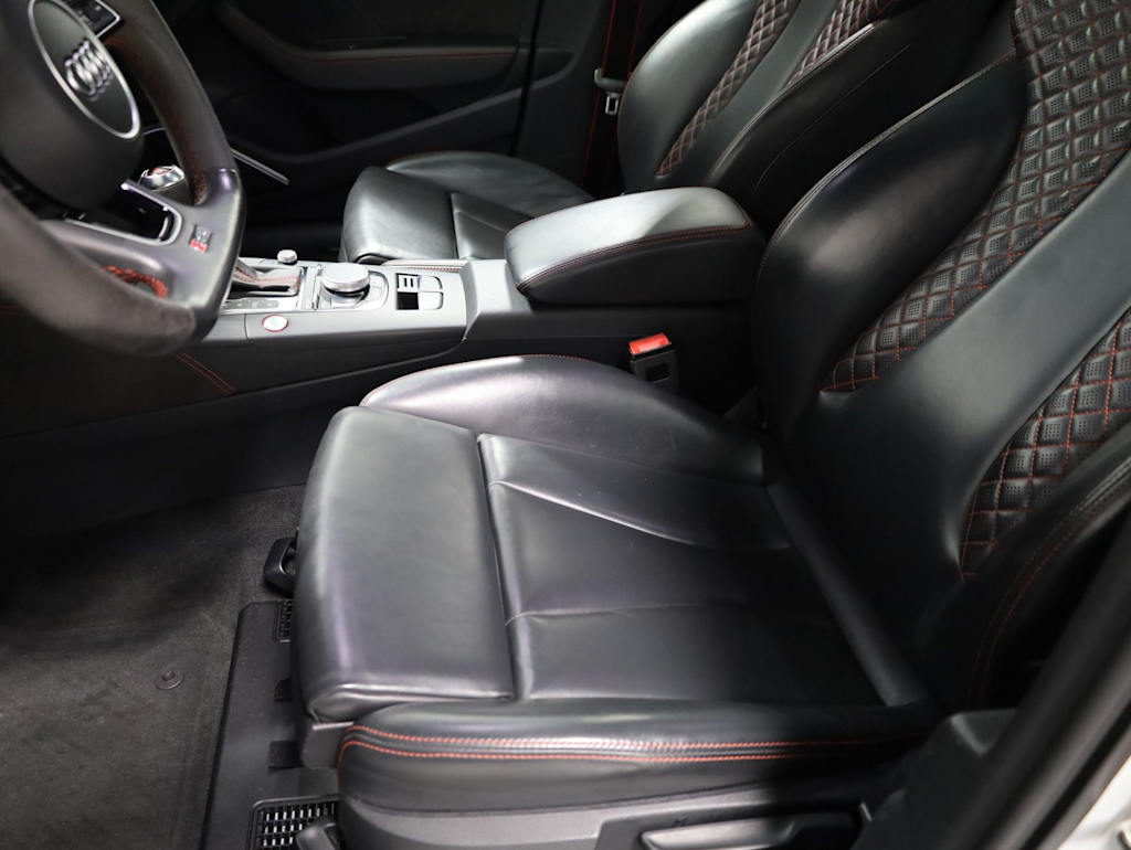 Thumbnail: 2019 Audi RS 3 - 11