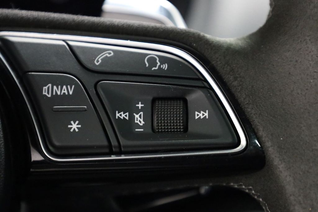 Thumbnail: 2018 Audi RS 3 - 32