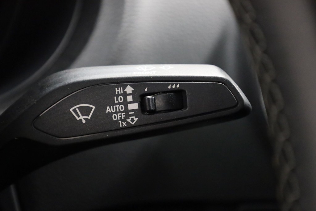 Thumbnail: 2018 Audi RS 3 - 19