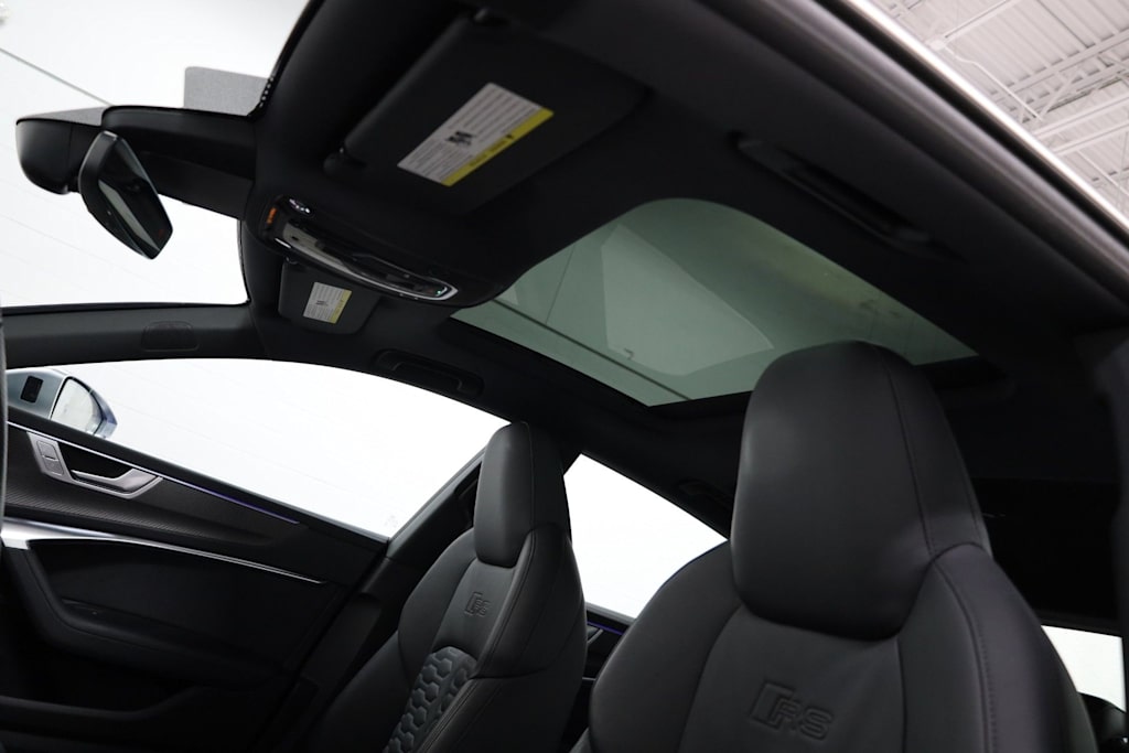 Thumbnail: 2023 Audi RS 7 - 30