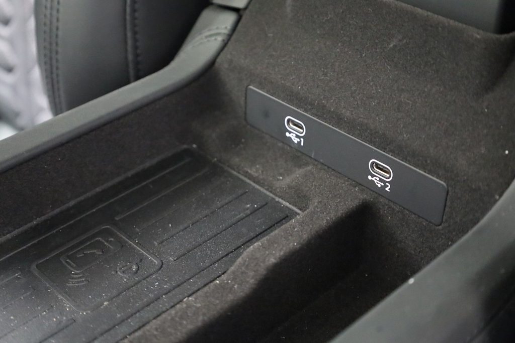 Thumbnail: 2023 Audi RS 7 - 38