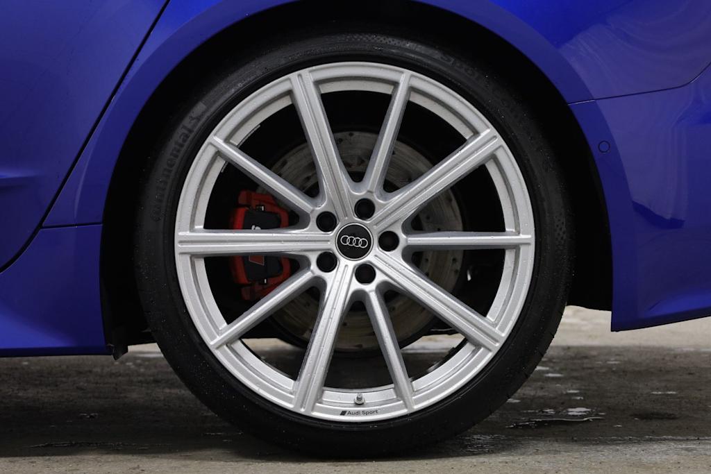 Thumbnail: 2023 Audi RS 7 - 41