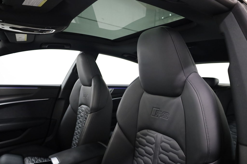 Thumbnail: 2023 Audi RS 7 - 12