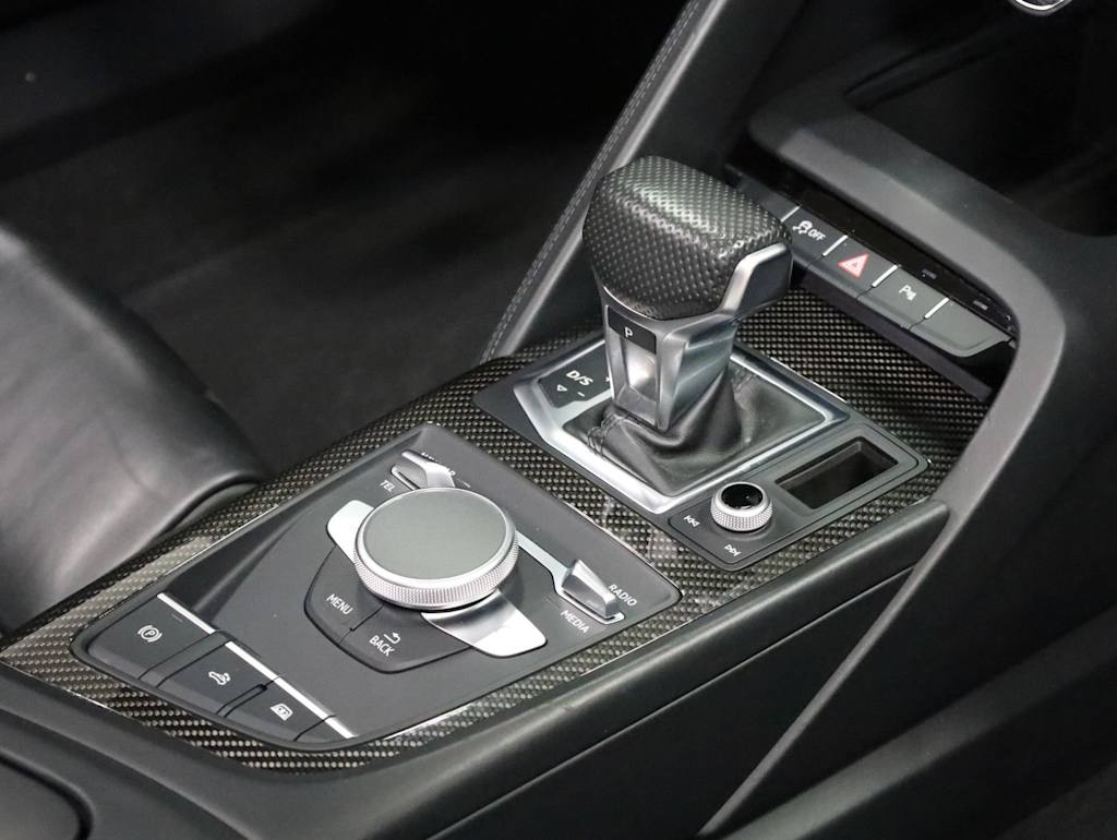Thumbnail: 2017 Audi R8 - 16