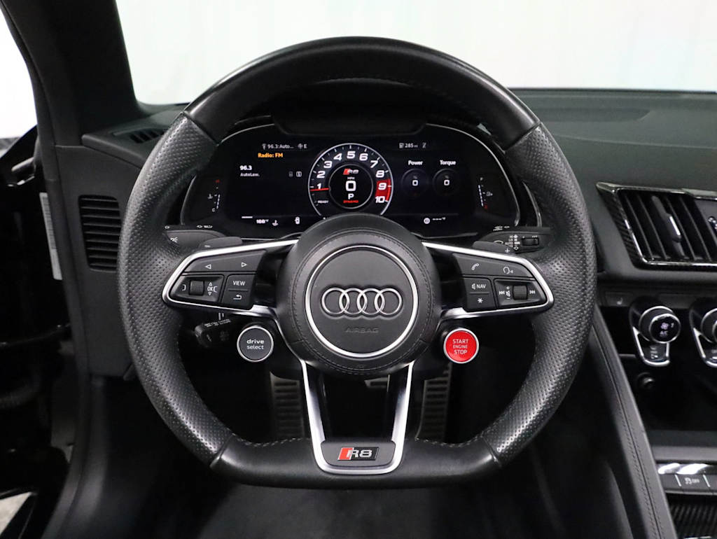 Thumbnail: 2017 Audi R8 - 13
