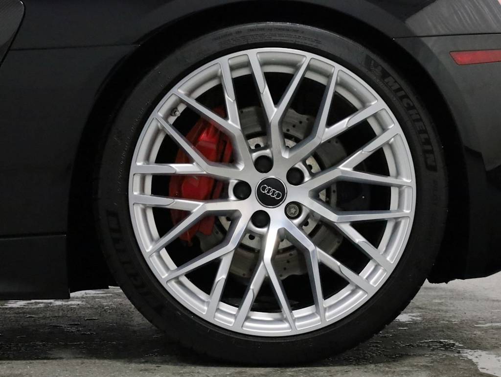 Thumbnail: 2017 Audi R8 - 38