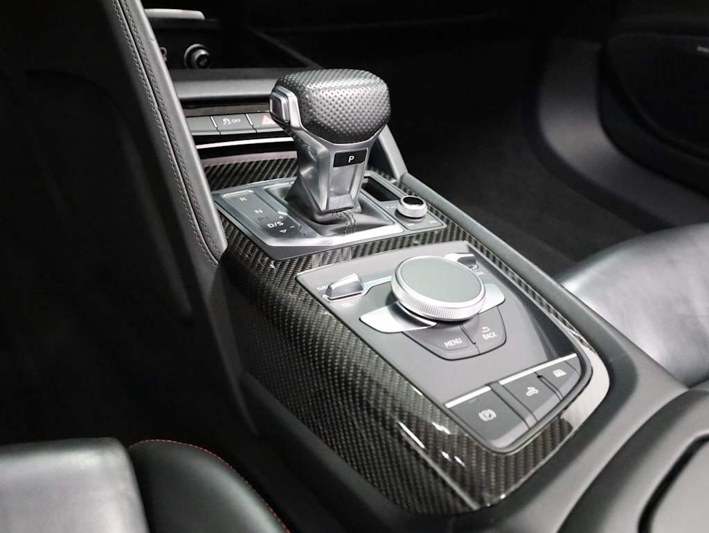 Thumbnail: 2017 Audi R8 - 31