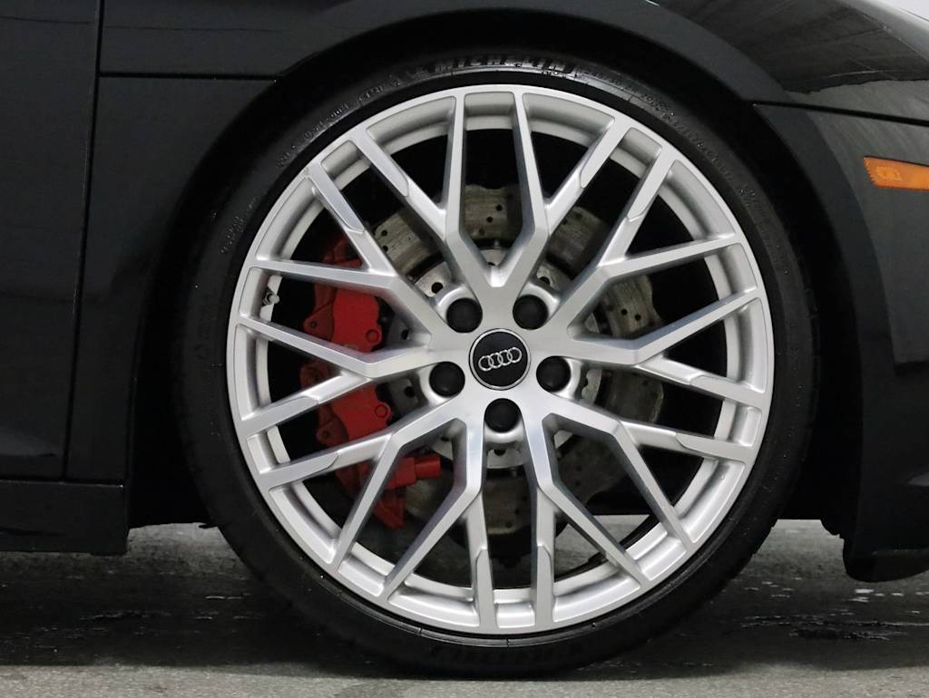 Thumbnail: 2017 Audi R8 - 23