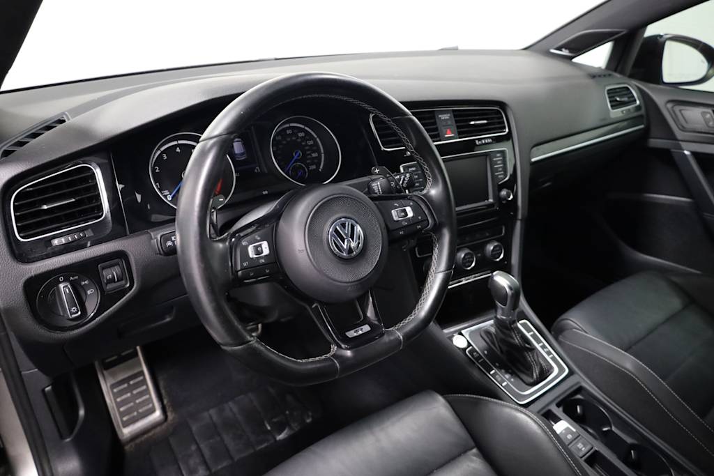 Thumbnail: 2017 Volkswagen Golf - 2