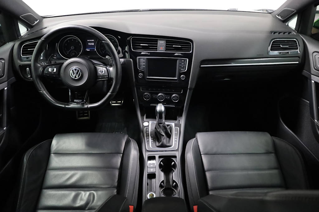 Thumbnail: 2017 Volkswagen Golf - 15