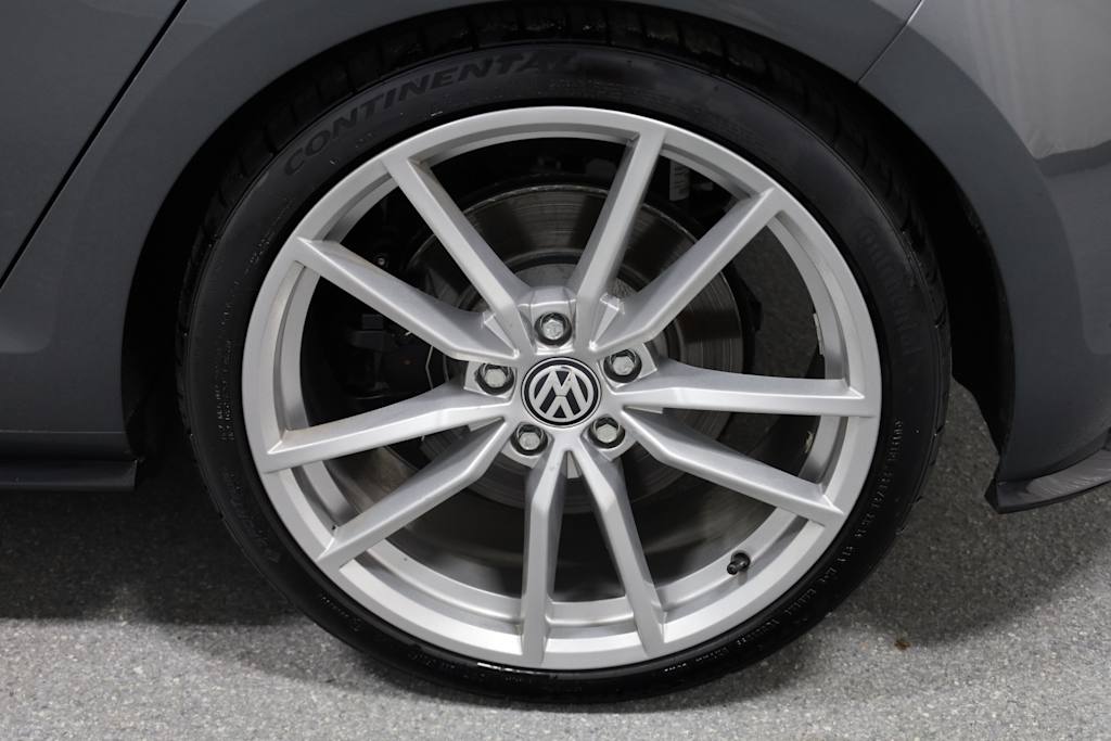 Thumbnail: 2018 Volkswagen Golf - 38