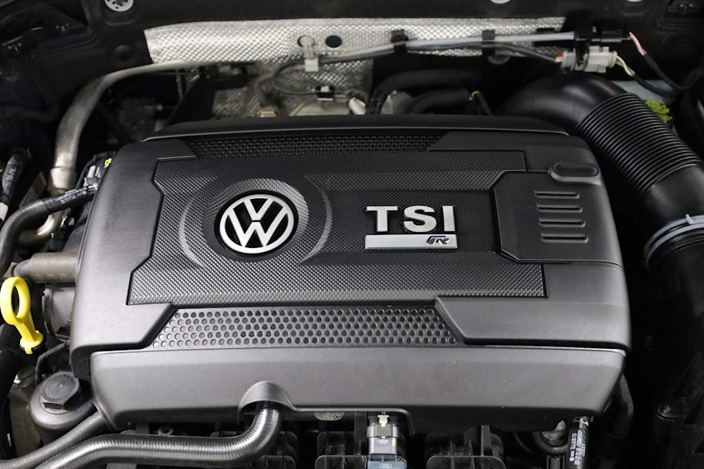 Thumbnail: 2018 Volkswagen Golf - 9