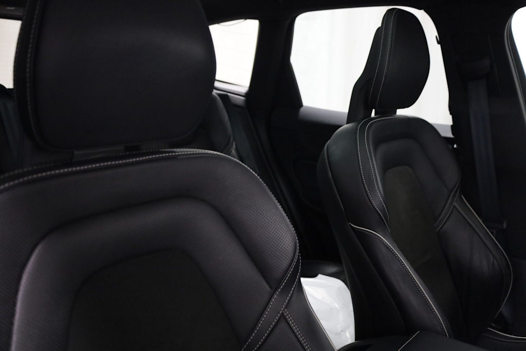 Thumbnail: 2018 Volvo XC60 - 29