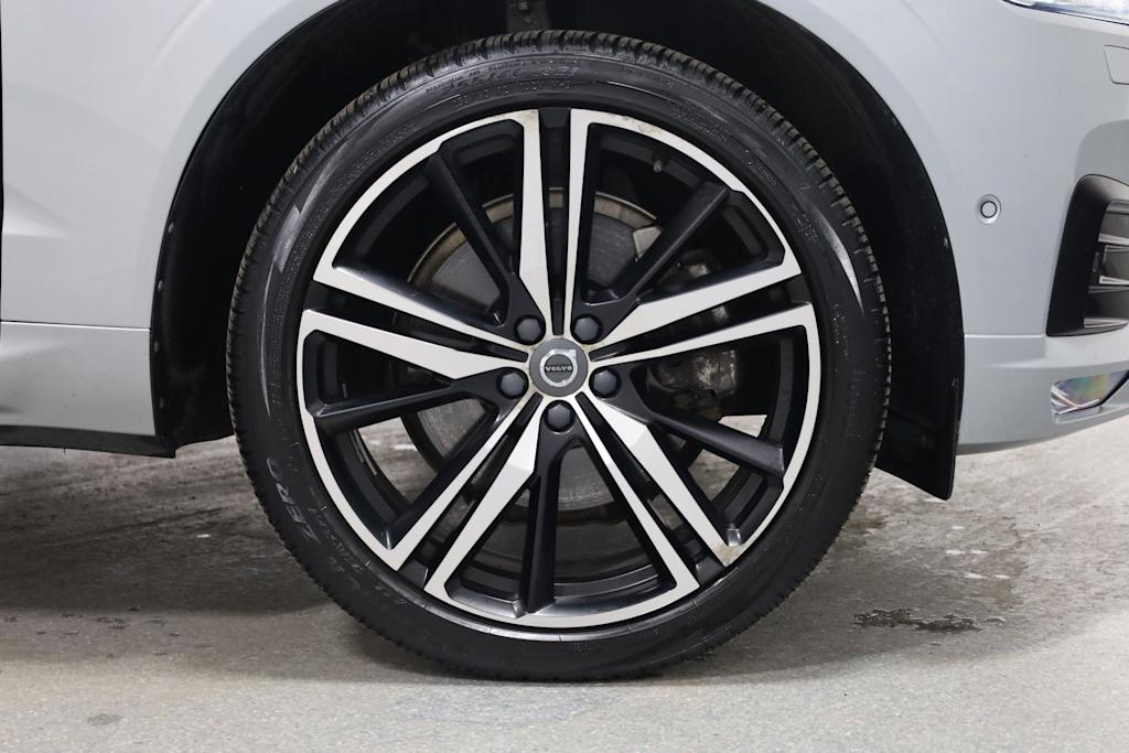 Thumbnail: 2018 Volvo XC60 - 24
