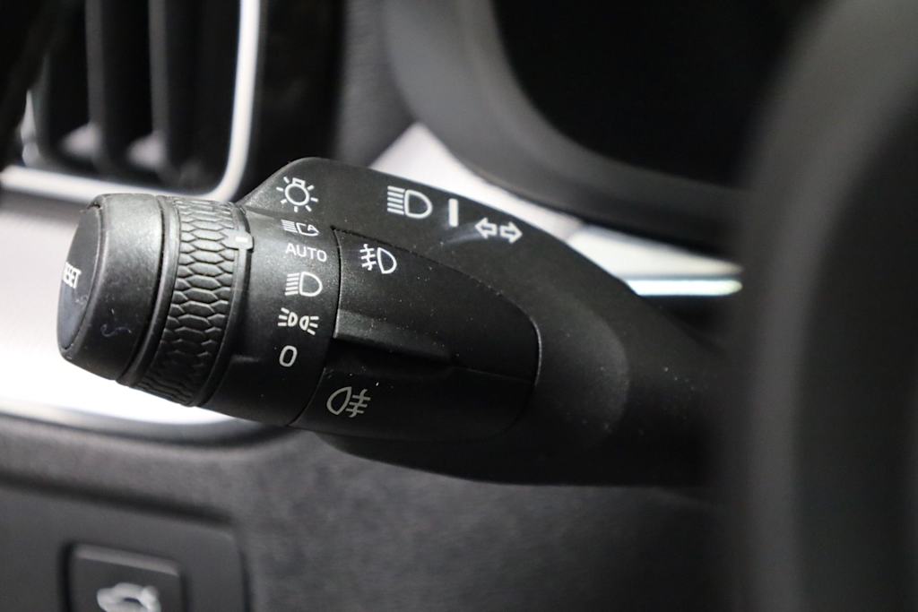 Thumbnail: 2018 Volvo XC60 - 34