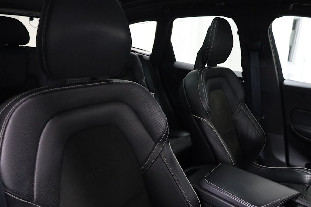 Thumbnail: 2018 Volvo XC60 - 30