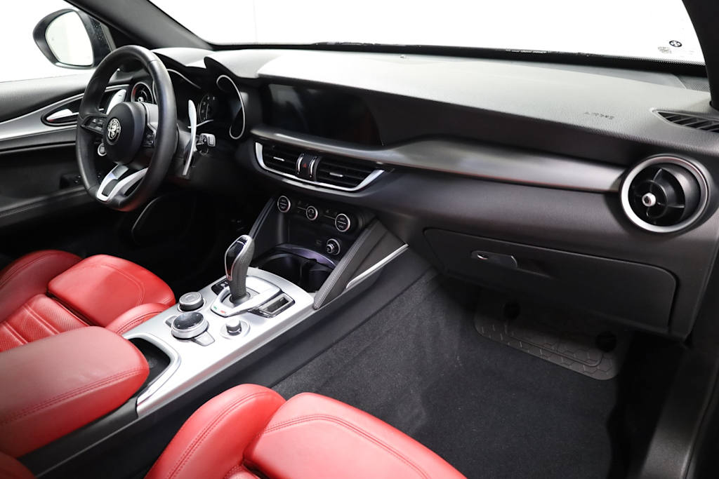 2023 Alfa Romeo Stelvio Ti 10