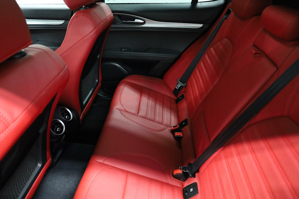 2023 Alfa Romeo Stelvio Ti 13