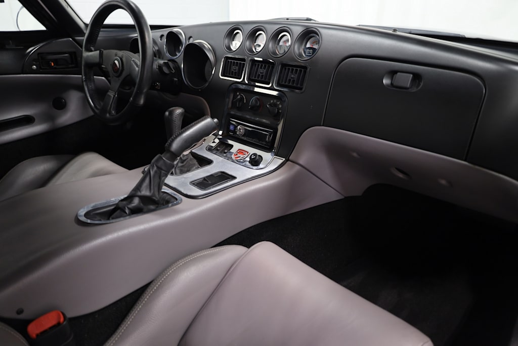 Thumbnail: 1994 Dodge Viper - 9