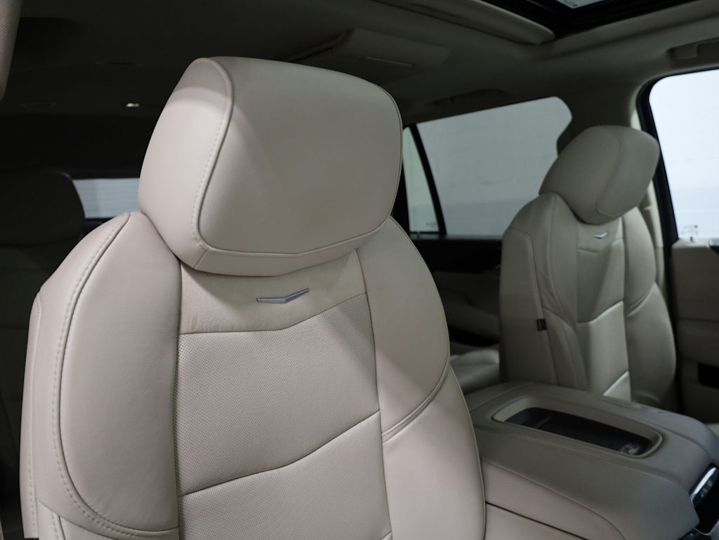 Thumbnail: 2016 Cadillac Escalade - 29