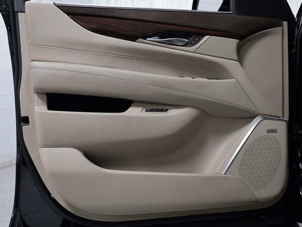 Thumbnail: 2016 Cadillac Escalade - 26