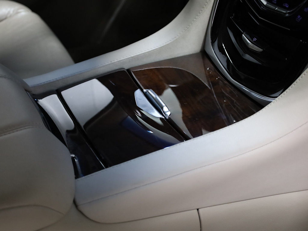 Thumbnail: 2016 Cadillac Escalade - 17