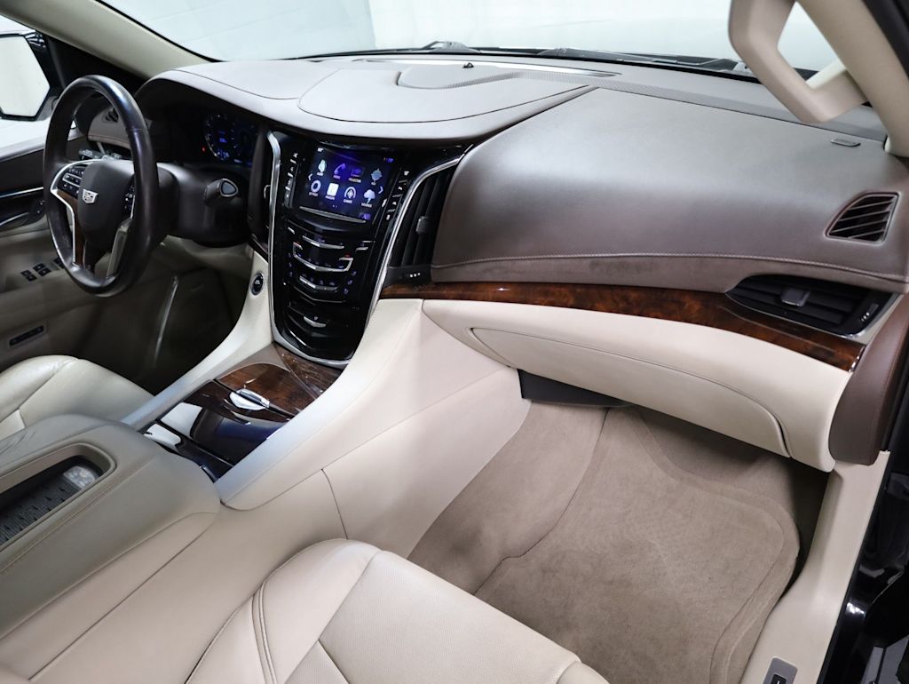 Thumbnail: 2016 Cadillac Escalade - 10