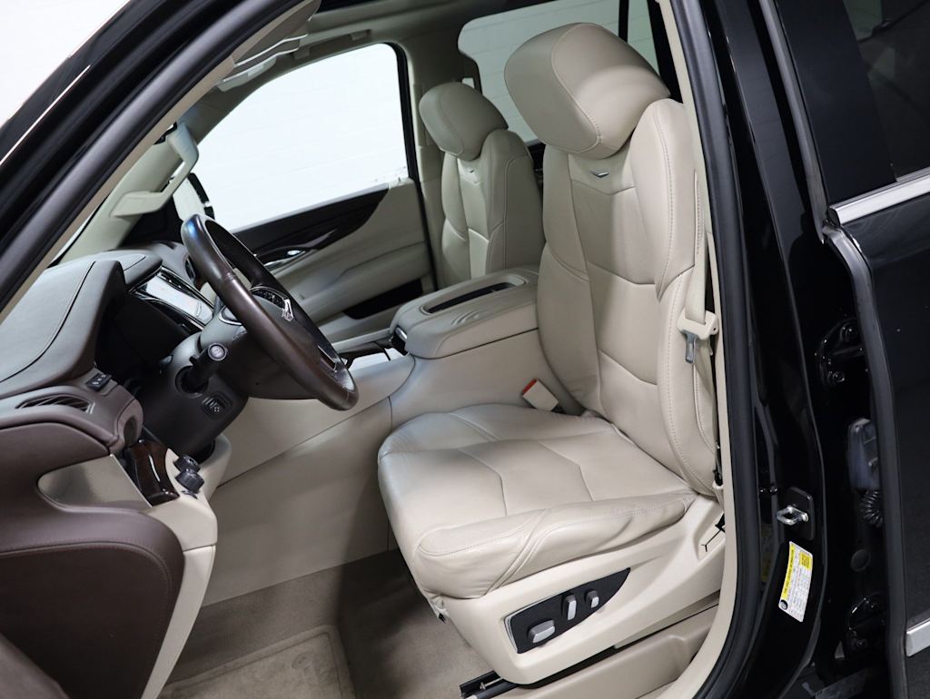 Thumbnail: 2016 Cadillac Escalade - 11