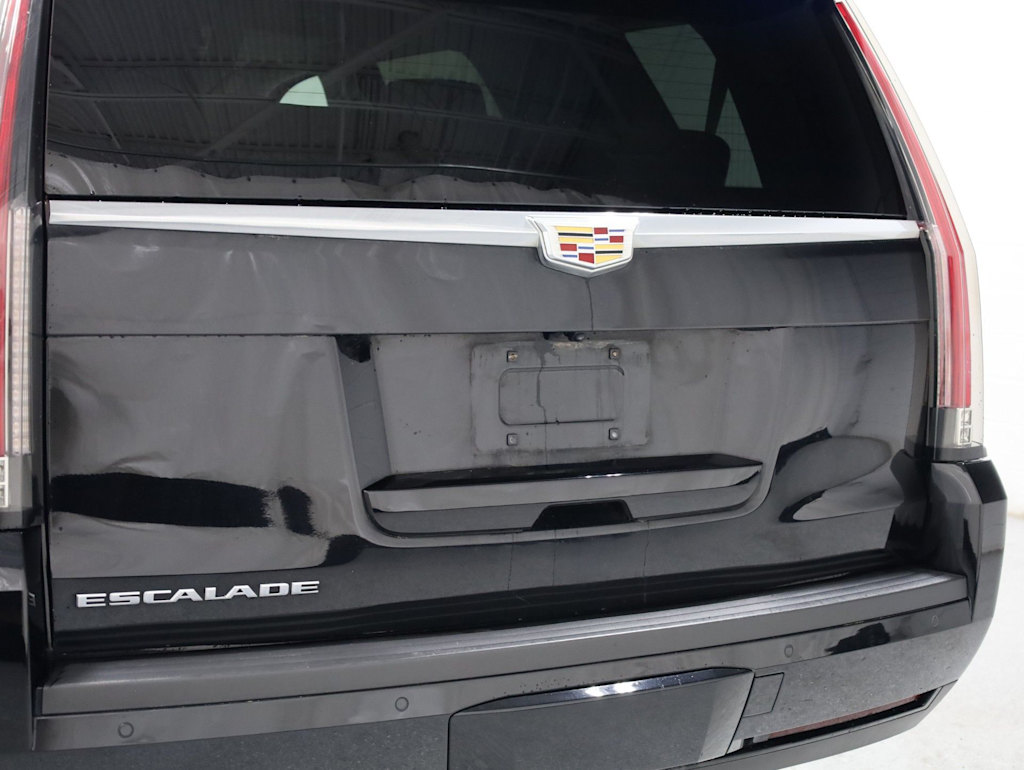 Thumbnail: 2016 Cadillac Escalade - 16