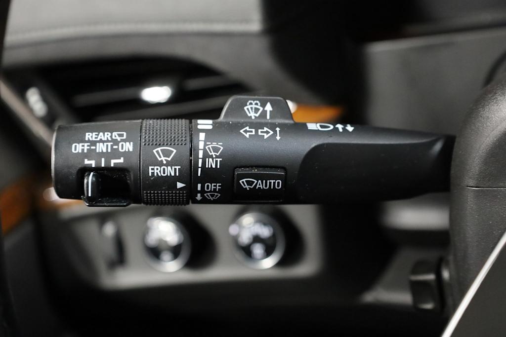 Thumbnail: 2018 Cadillac Escalade - 33