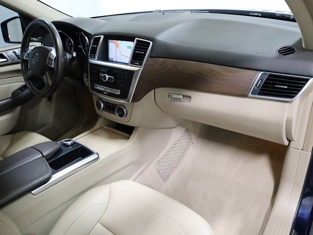 Thumbnail: 2013 Mercedes-Benz M-Class - 9