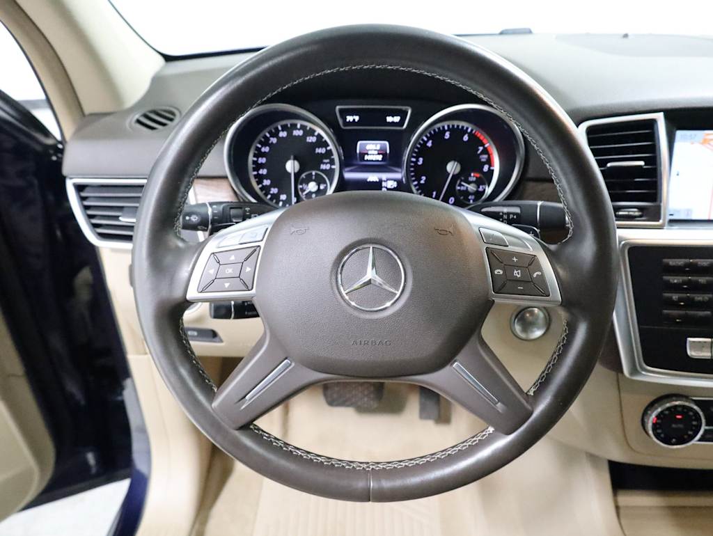Thumbnail: 2013 Mercedes-Benz M-Class - 13