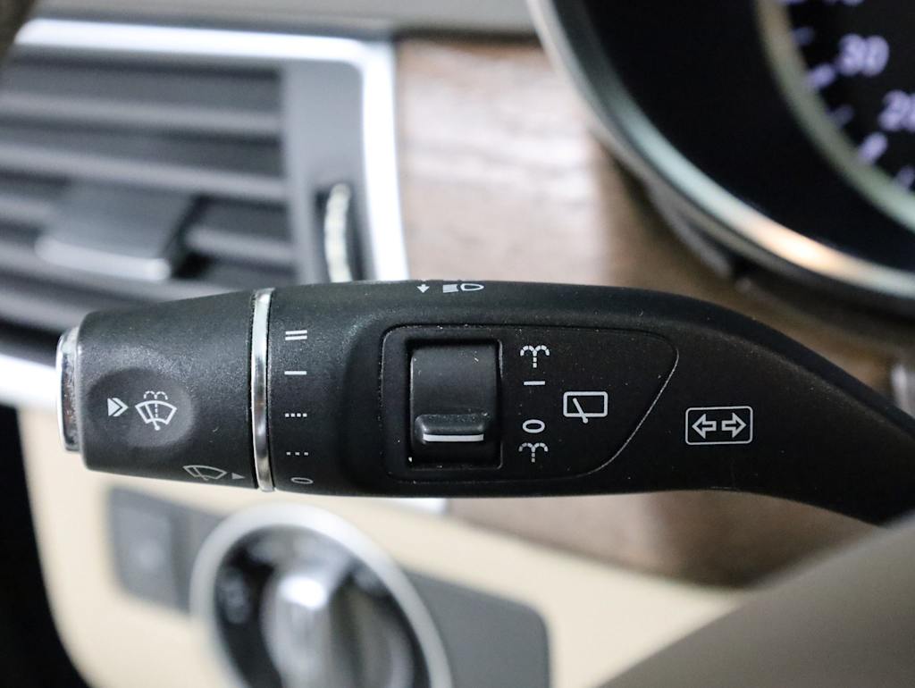 Thumbnail: 2013 Mercedes-Benz M-Class - 33