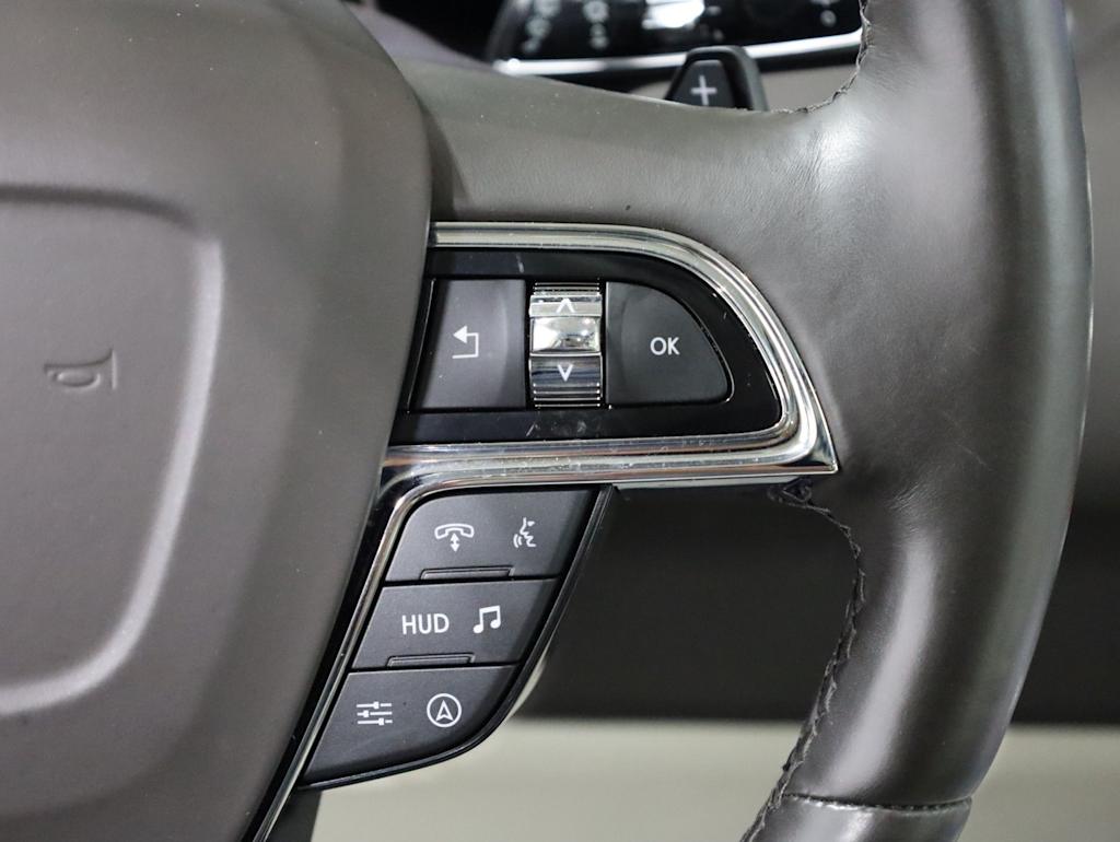 Thumbnail: 2023 Lincoln Navigator L - 31