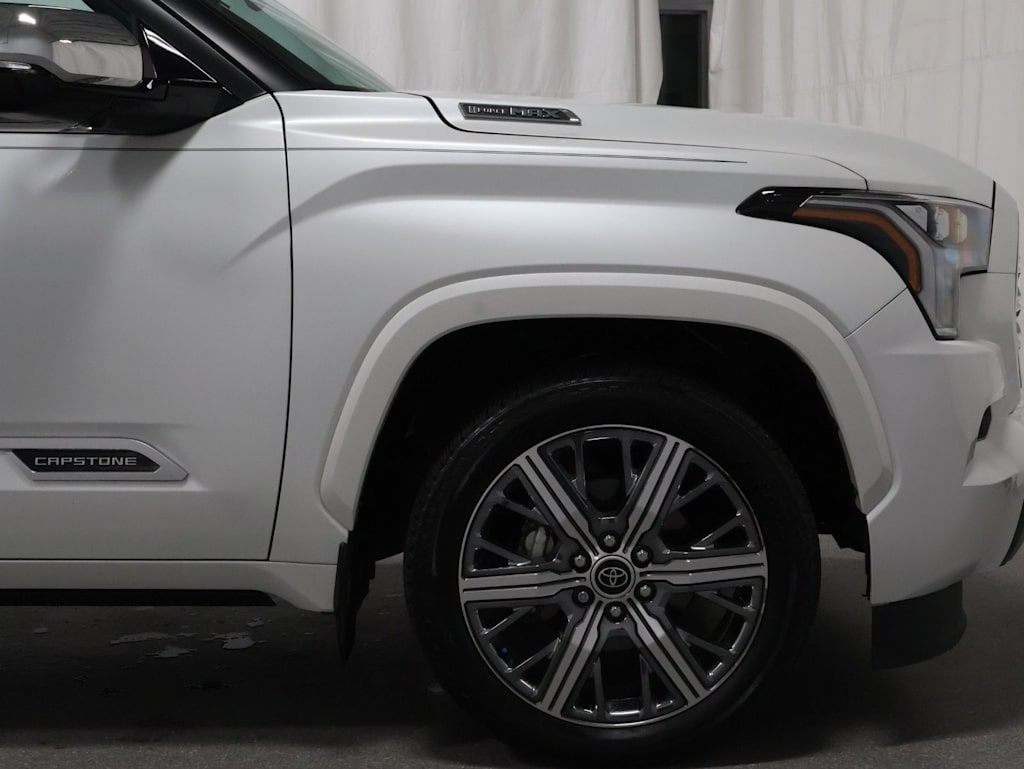 Thumbnail: 2024 Toyota Sequoia - 8