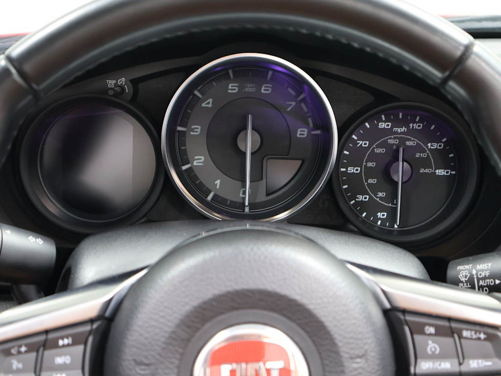 Thumbnail: 2018 Fiat 124 Spider - 18