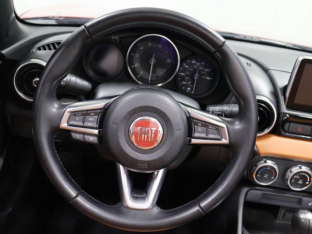Thumbnail: 2018 Fiat 124 Spider - 14