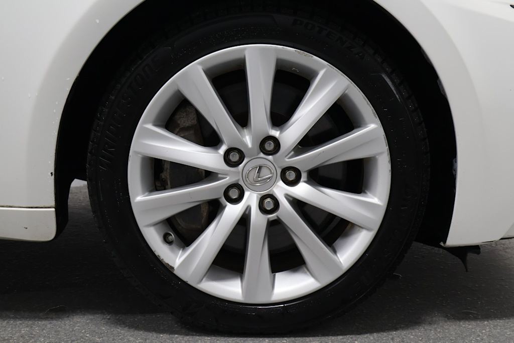 Thumbnail: 2016 Lexus IS - 24