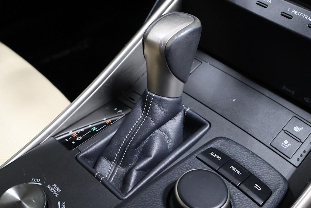 Thumbnail: 2016 Lexus IS - 16