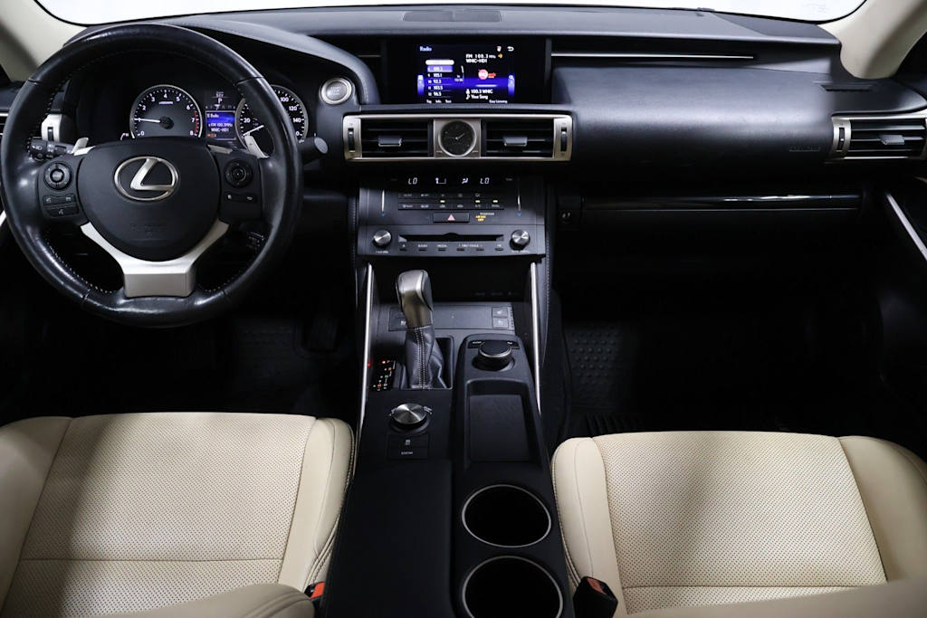 Thumbnail: 2016 Lexus IS - 14