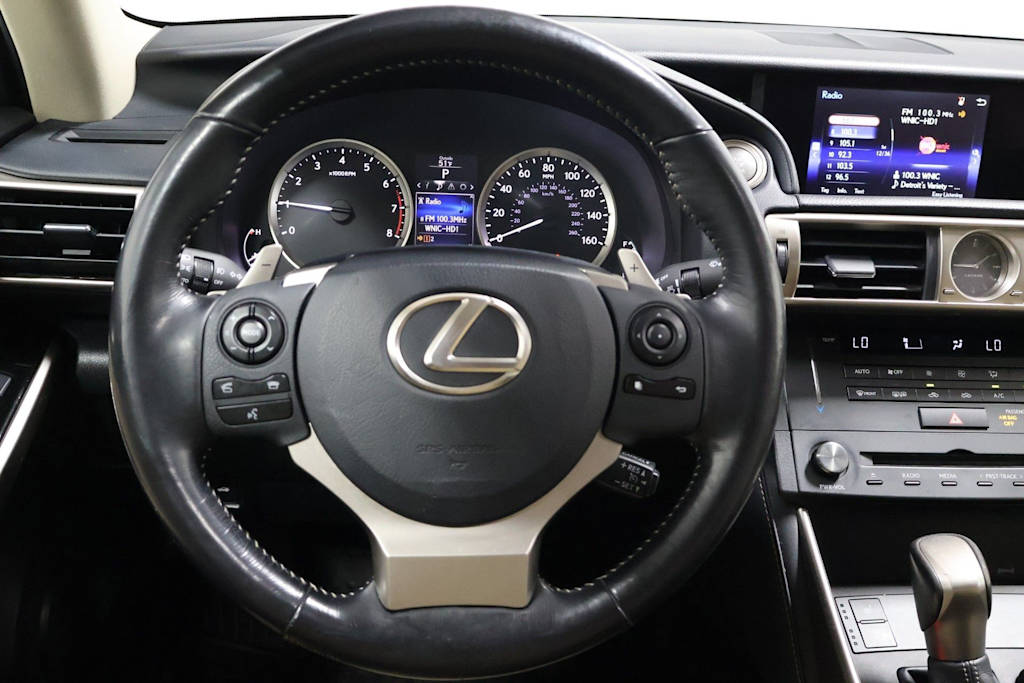 Thumbnail: 2016 Lexus IS - 13