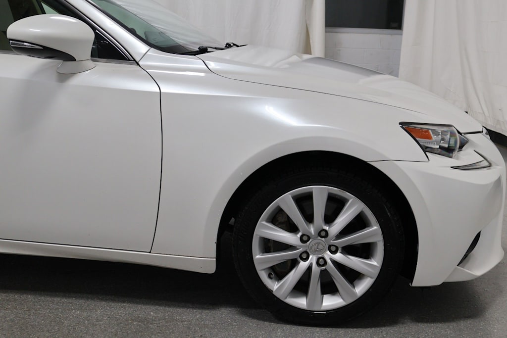 Thumbnail: 2016 Lexus IS - 7