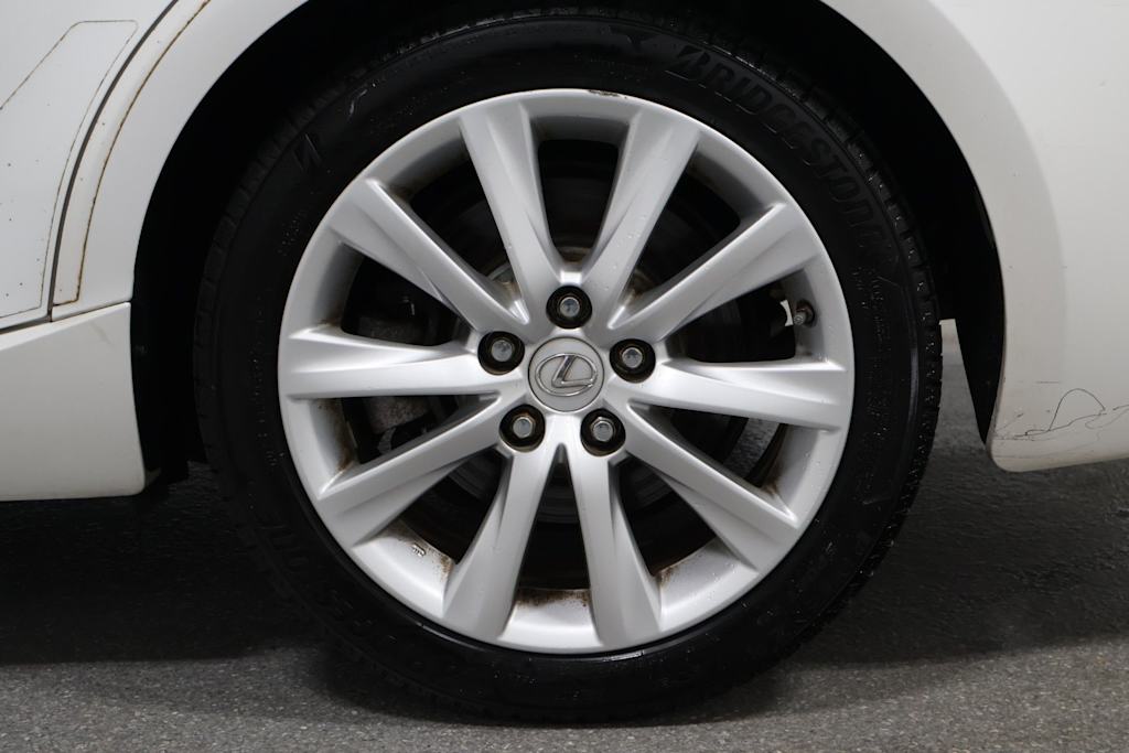Thumbnail: 2016 Lexus IS - 39