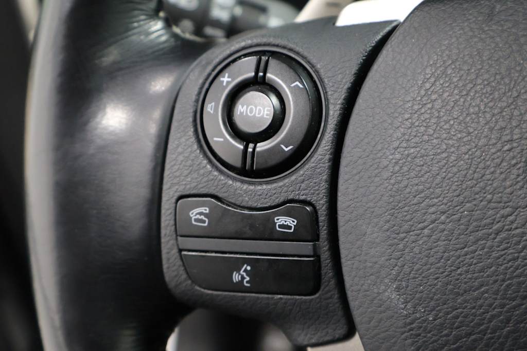 Thumbnail: 2016 Lexus IS - 30