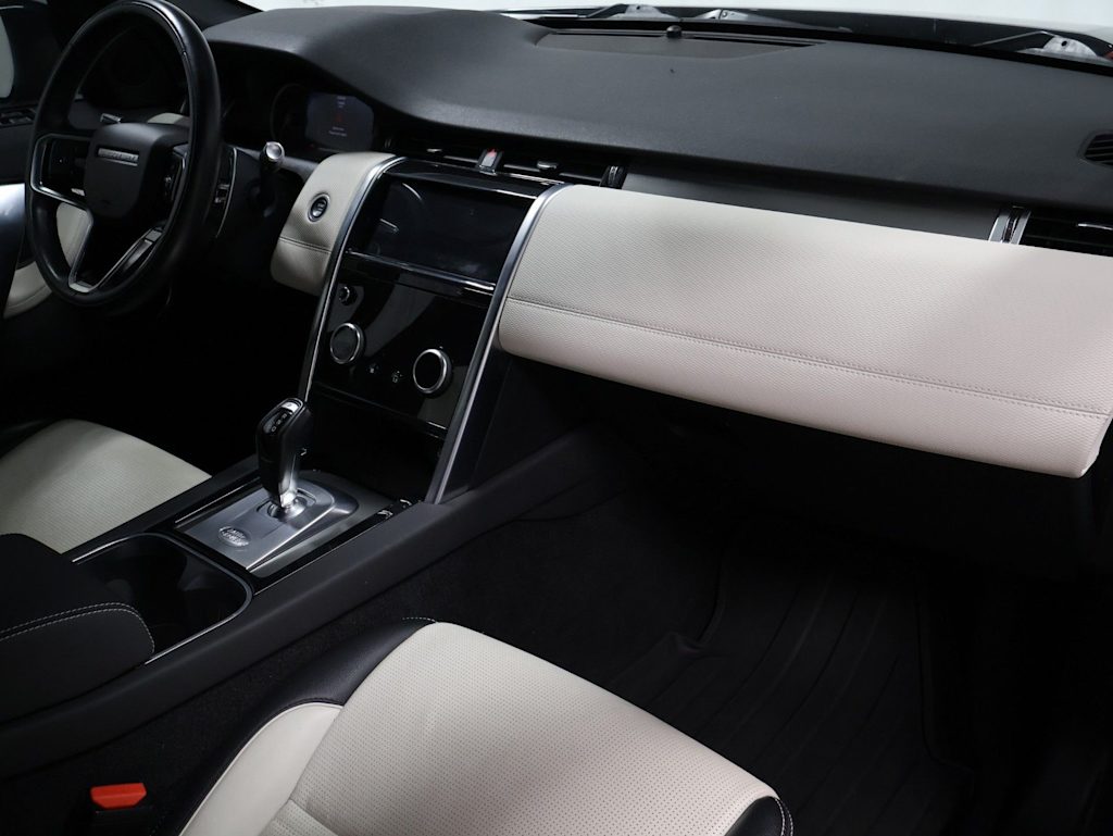 Thumbnail: 2022 Land Rover Discovery Sport - 9
