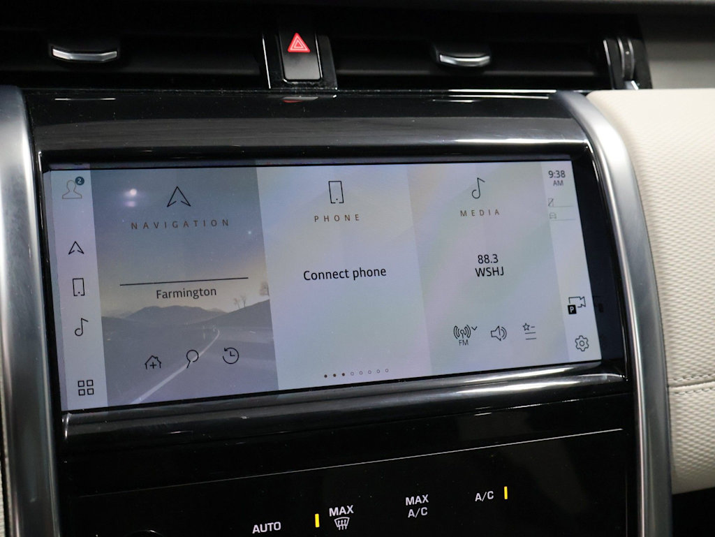 Thumbnail: 2022 Land Rover Discovery Sport - 15