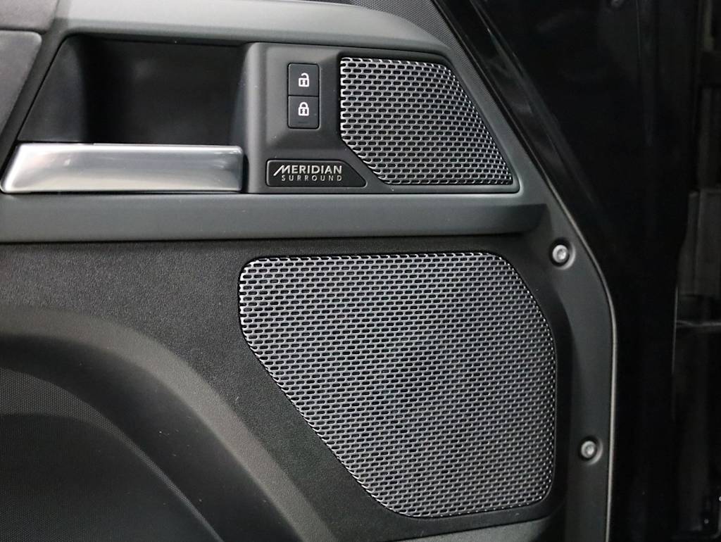 Thumbnail: 2023 Land Rover Defender - 27