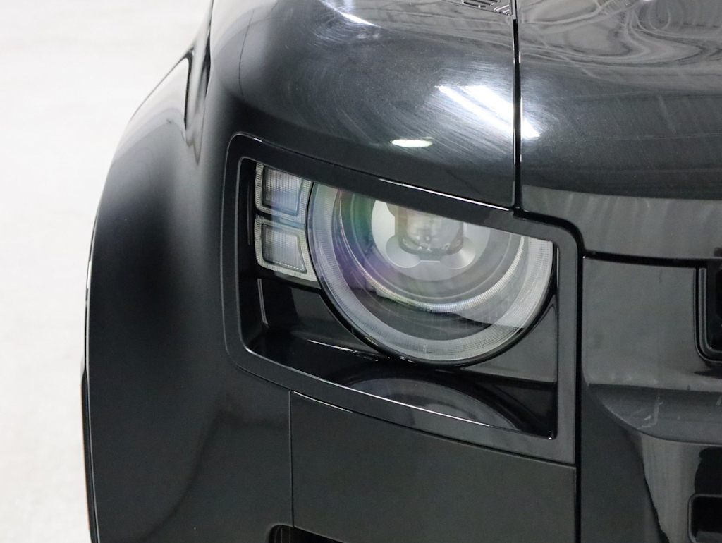 Thumbnail: 2023 Land Rover Defender - 25