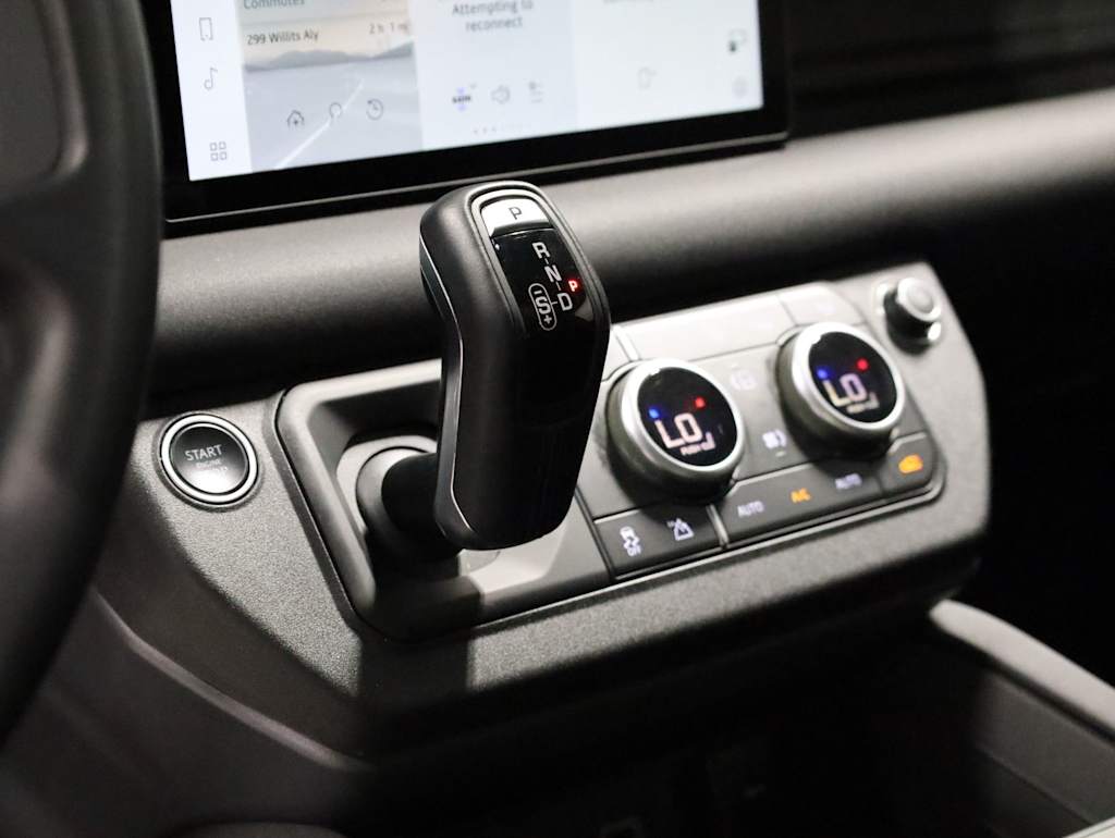 Thumbnail: 2023 Land Rover Defender - 32